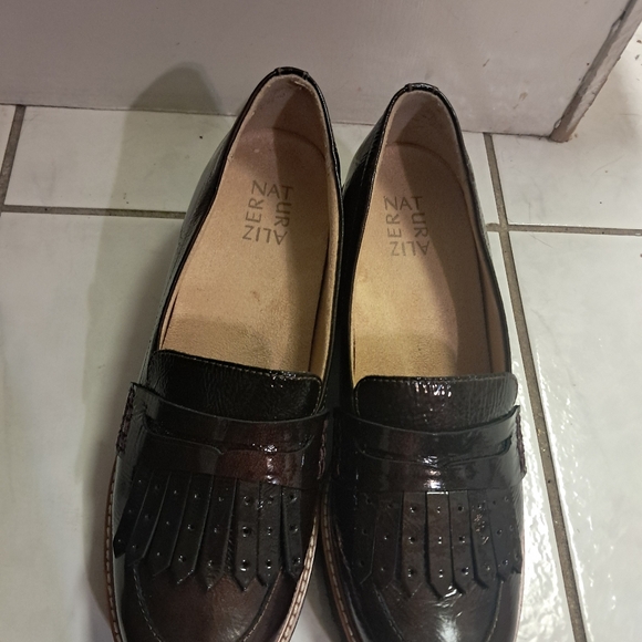 Naturalizer Loafers Women's 8.5 Brown Leather Tassels Penny Loafers Heeled - Picture 3 of 6